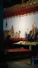 Pagelaran Wayang Kulit Meriahkan Malam Puncak Bersih Desa Kalurahan Pengkol